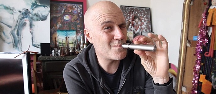 La cigarette électronique à l’honneur avec Jan Kounen ! La cigarette électronique à l’honneur avec Jan Kounen !
